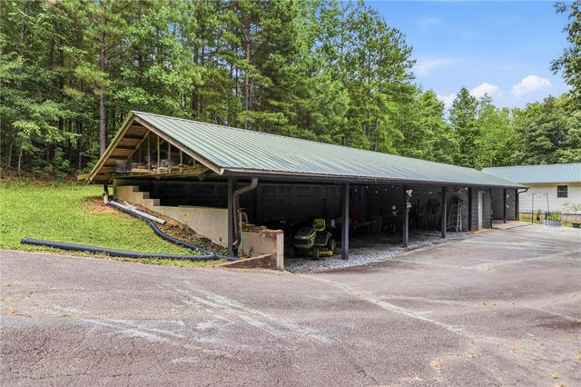 641 Lands End Road, Seneca, SC 29678