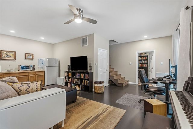 641 Lands End Road, Seneca, SC 29678