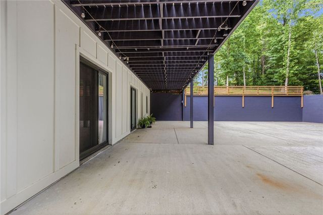 641 Lands End Road, Seneca, SC 29678