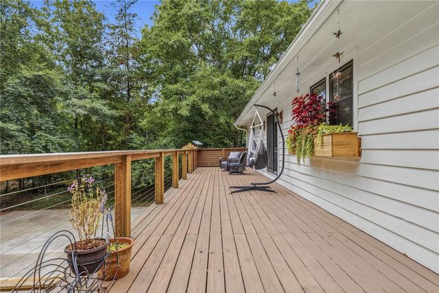 641 Lands End Road, Seneca, SC 29678
