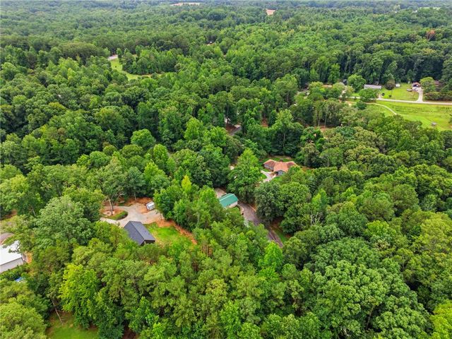 641 Lands End Road, Seneca, SC 29678
