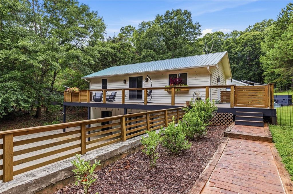 641 Lands End Road, Seneca, SC 29678