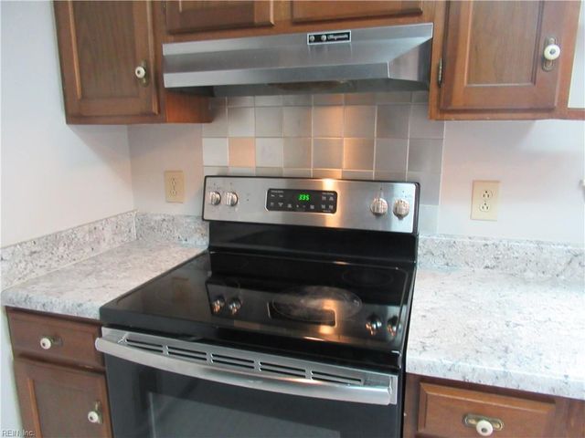 1805 Saint Regis CIR, Virginia Beach, VA 23453