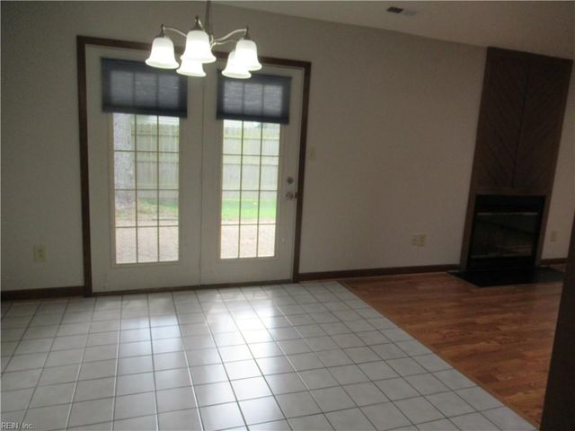 1805 Saint Regis CIR, Virginia Beach, VA 23453