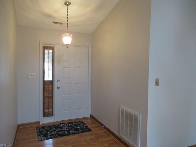 1805 Saint Regis CIR, Virginia Beach, VA 23453