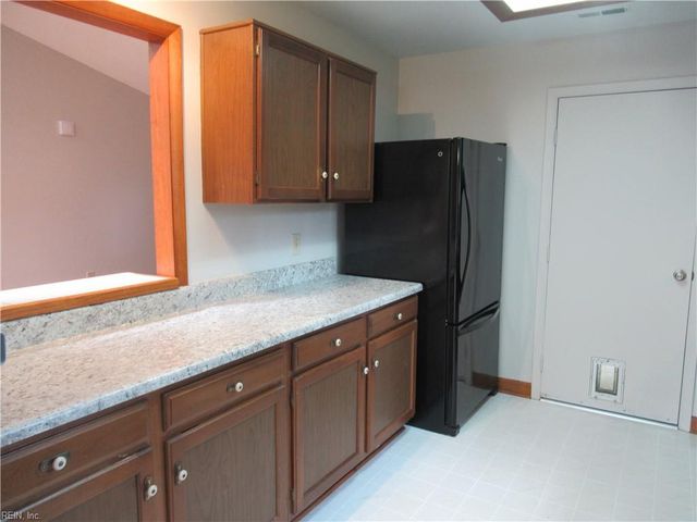 1805 Saint Regis CIR, Virginia Beach, VA 23453
