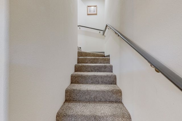 615 Iron Avenue SW, Albuquerque, NM 87102