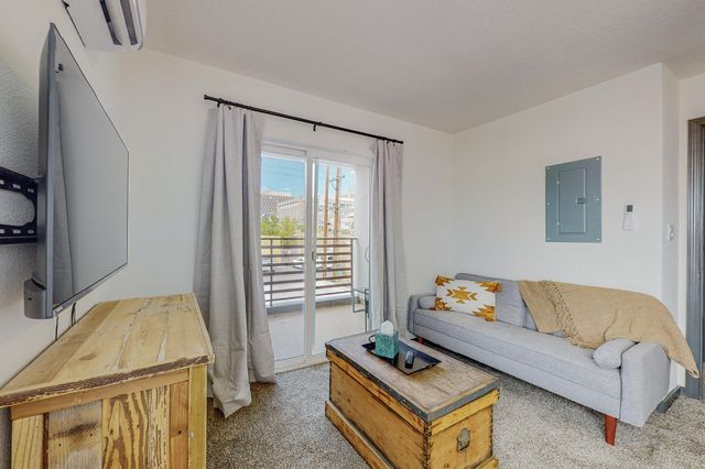 615 Iron Avenue SW, Albuquerque, NM 87102