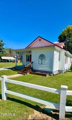 136 Elliott Avenue, Erwin, TN 37650