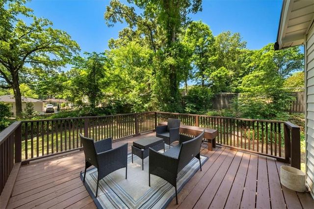 1044 Pinedale Drive SE, Smyrna, GA 30080