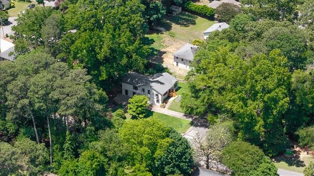 1044 Pinedale Drive SE, Smyrna, GA 30080