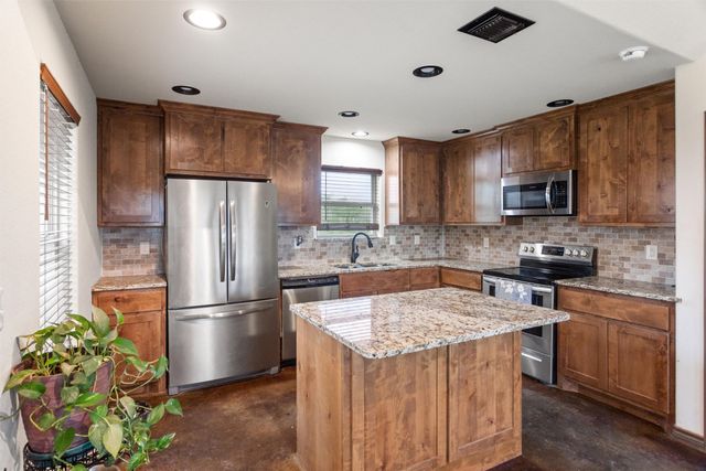 2404 Fox Court, Granbury, TX 76048
