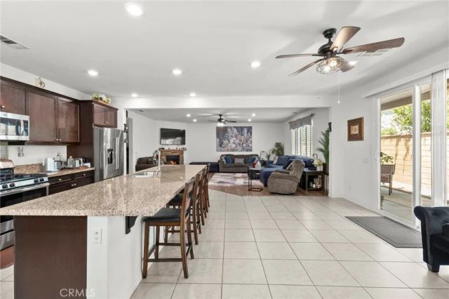 15466 Red Pepper, Fontana, CA 92336