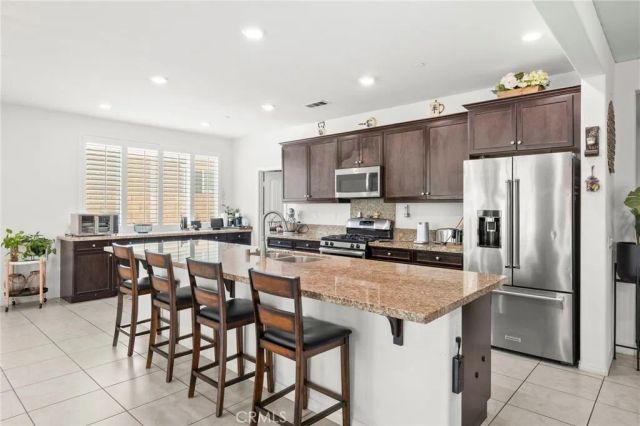 15466 Red Pepper, Fontana, CA 92336