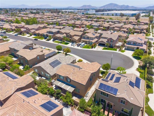 15466 Red Pepper, Fontana, CA 92336