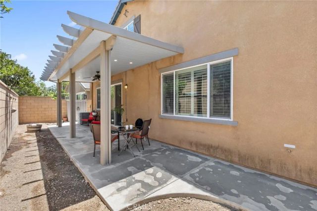 15466 Red Pepper, Fontana, CA 92336