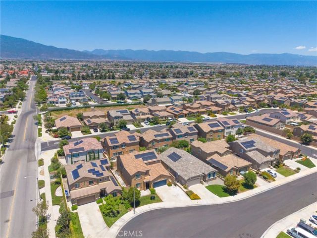 15466 Red Pepper, Fontana, CA 92336
