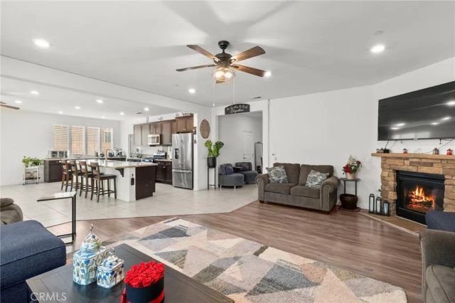 15466 Red Pepper, Fontana, CA 92336