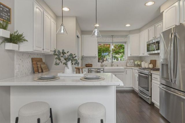 1142 Virginia Avenue, Redwood City, CA 94061