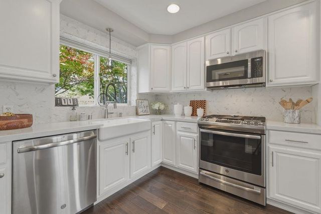 1142 Virginia Avenue, Redwood City, CA 94061