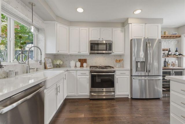 1142 Virginia Avenue, Redwood City, CA 94061