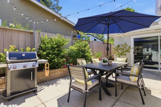 1142 Virginia Avenue, Redwood City, CA 94061