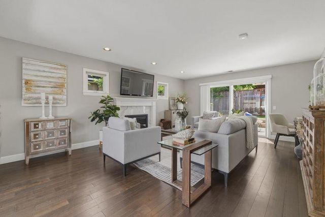 1142 Virginia Avenue, Redwood City, CA 94061