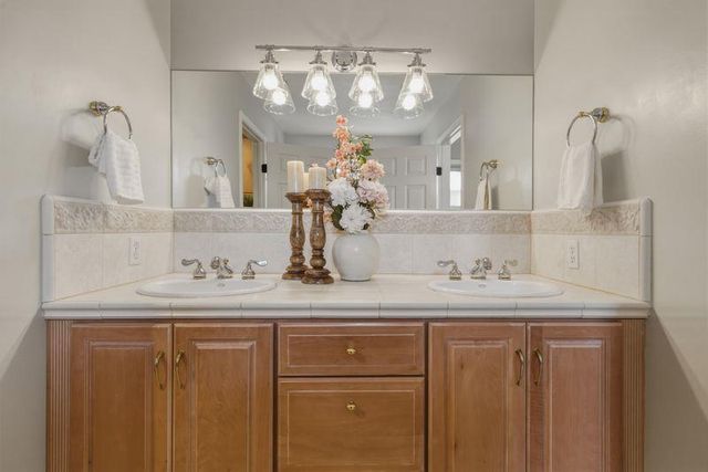 1142 Virginia Avenue, Redwood City, CA 94061