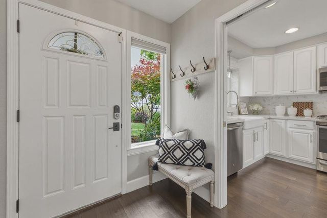 1142 Virginia Avenue, Redwood City, CA 94061