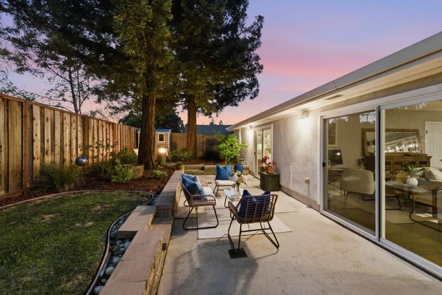 1142 Virginia Avenue, Redwood City, CA 94061