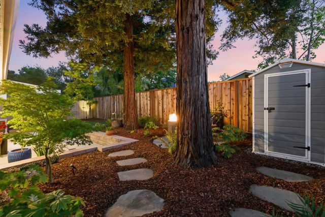 1142 Virginia Avenue, Redwood City, CA 94061