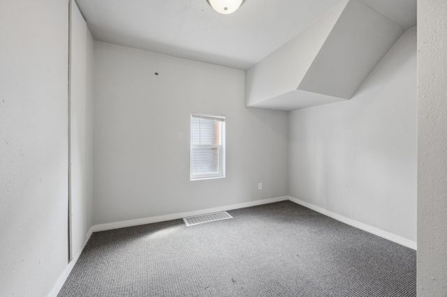 1002 4th Avenue S, Moorhead, MN 56560