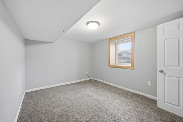 1002 4th Avenue S, Moorhead, MN 56560