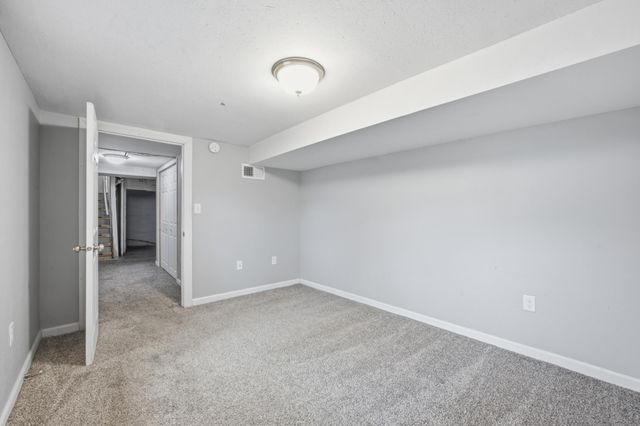1002 4th Avenue S, Moorhead, MN 56560