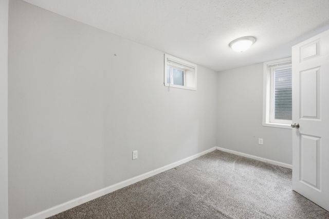 1002 4th Avenue S, Moorhead, MN 56560
