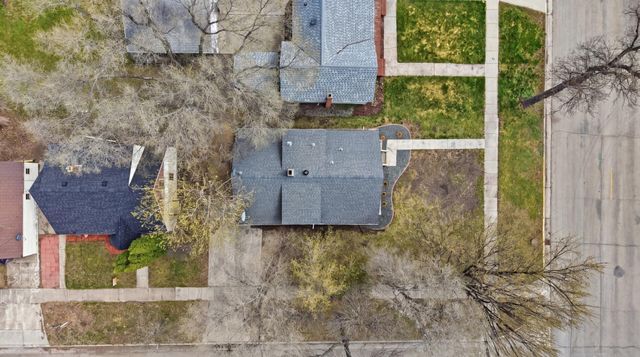 1002 4th Avenue S, Moorhead, MN 56560