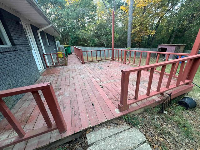 309 E Donna St, White Oak, TX 75693