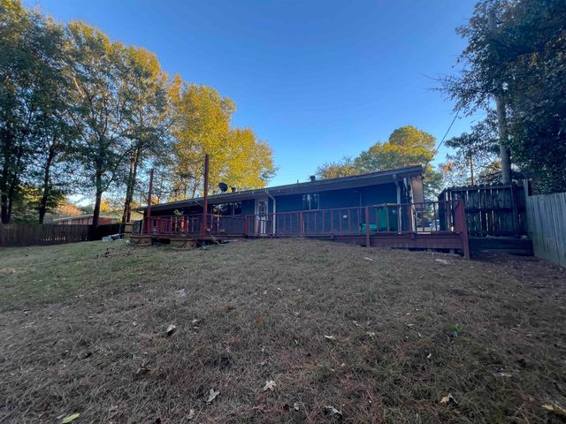 309 E Donna St, White Oak, TX 75693