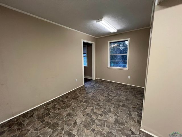 309 E Donna St, White Oak, TX 75693