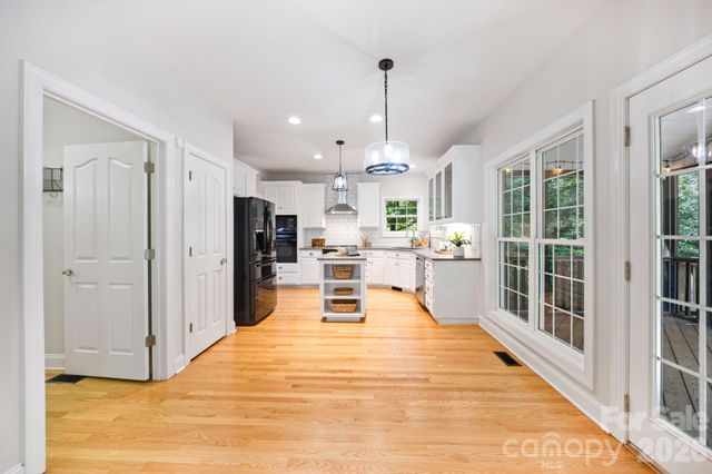 5355 Shannamara Drive, Matthews, NC 28104