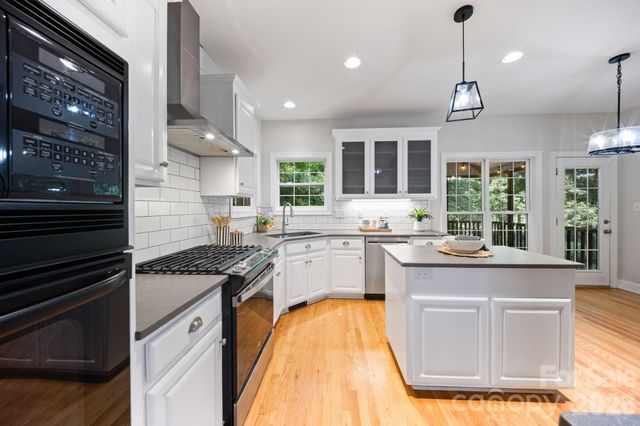 5355 Shannamara Drive, Matthews, NC 28104