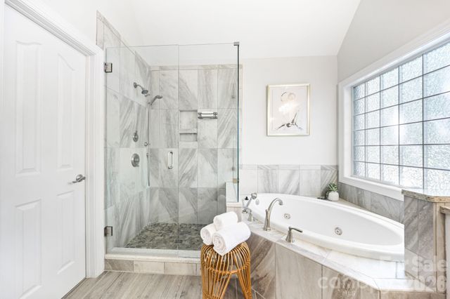 5355 Shannamara Drive, Matthews, NC 28104