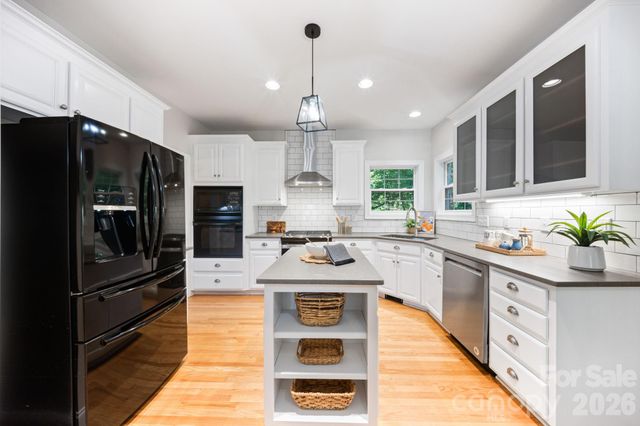 5355 Shannamara Drive, Matthews, NC 28104