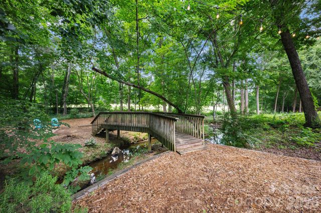 5355 Shannamara Drive, Matthews, NC 28104