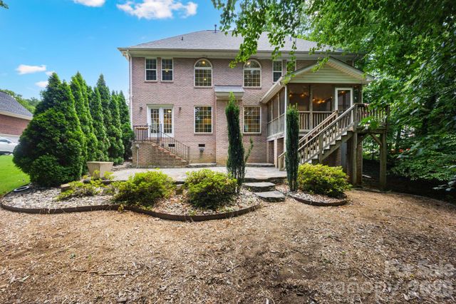 5355 Shannamara Drive, Matthews, NC 28104