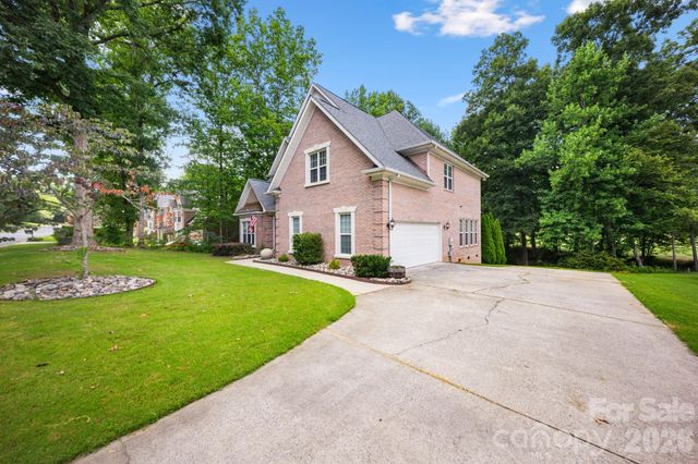 5355 Shannamara Drive, Matthews, NC 28104