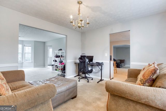 679 Michael Cir, Monroe, GA 30655