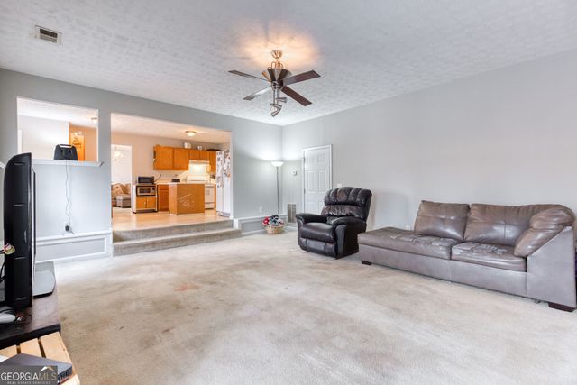 679 Michael Cir, Monroe, GA 30655