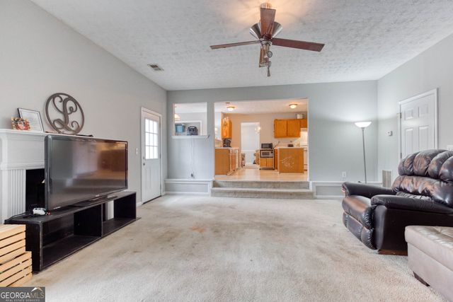 679 Michael Cir, Monroe, GA 30655