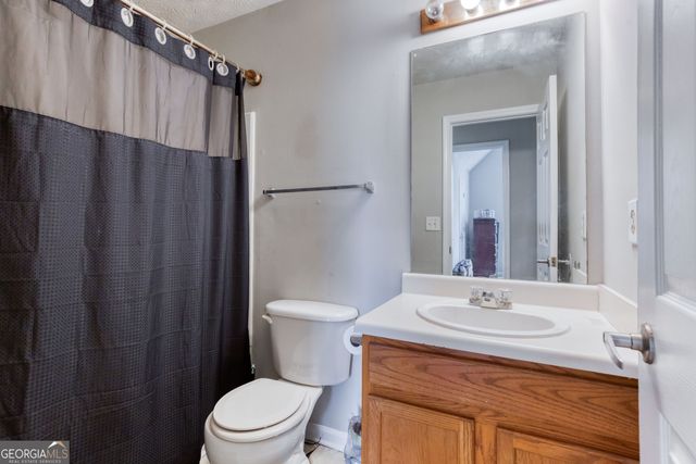 679 Michael Cir, Monroe, GA 30655